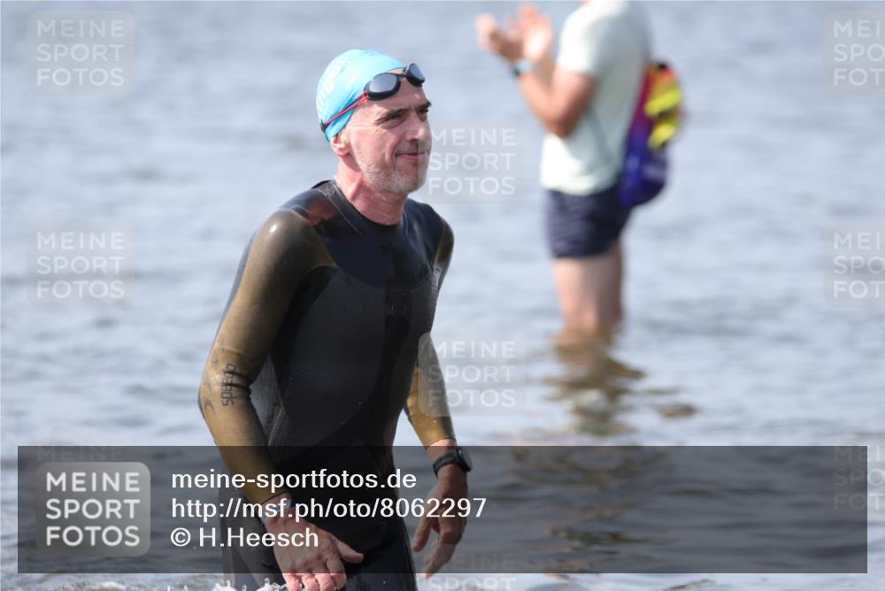 22.06.2025 - Viking Triathlon H.Heesch http://msf.ph/oto/8062297 22.06.2025 10:44:48 Schwimmen 18, 39, 168, 440, 446, 638, 653 meine-sportfotos.de