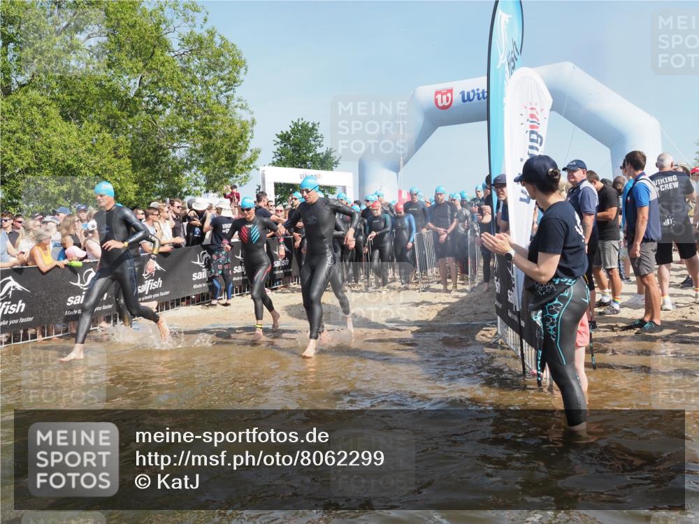 22.06.2025 - Viking Triathlon KatJ http://msf.ph/oto/8062299 22.06.2025 10:01:28 Schwimmen 38, 99, 162, 203, 216, 224, 226, 237, 284, 287, 311, 381, 393, 510, 643 meine-sportfotos.de
