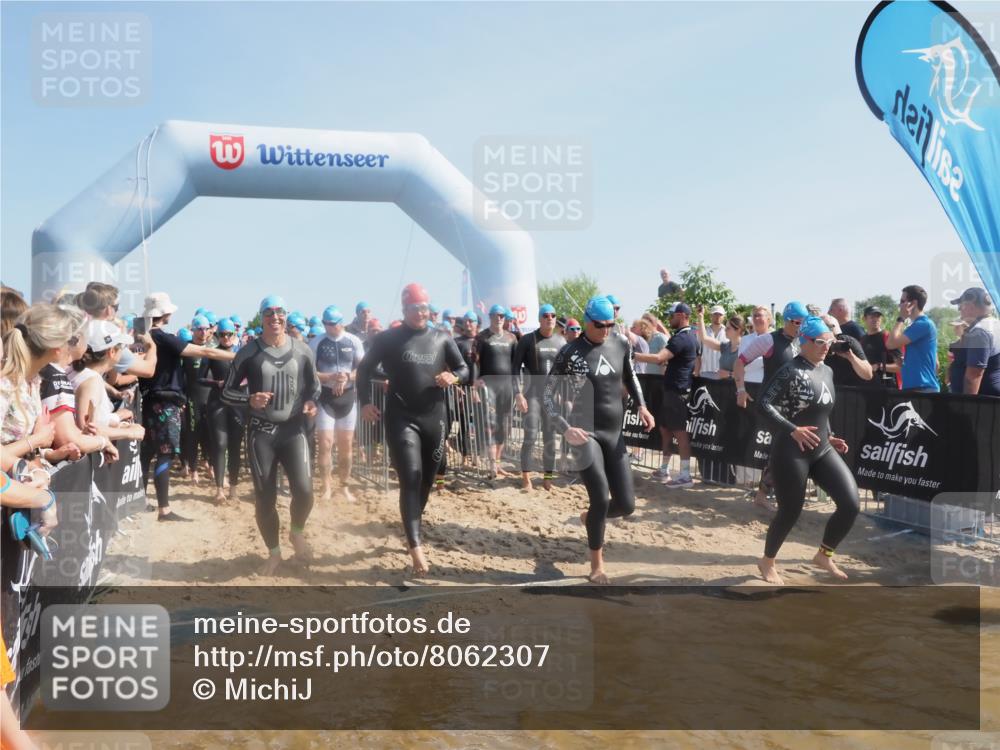 22.06.2025 - Viking Triathlon MichiJ http://msf.ph/oto/8062307 22.06.2025 10:07:41 Schwimmen 16, 23, 102, 121, 143, 263, 270, 285, 363, 436, 476, 484, 503, 547, 615, 621, 624 meine-sportfotos.de