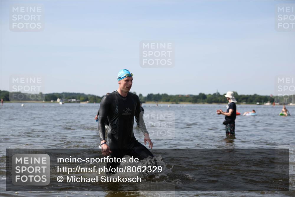 22.06.2025 - Viking Triathlon Michael Strokosch http://msf.ph/oto/8062329 22.06.2025 10:28:00 Schwimmen 14, 90, 178, 196, 198, 289, 367, 401, 534, 616 meine-sportfotos.de