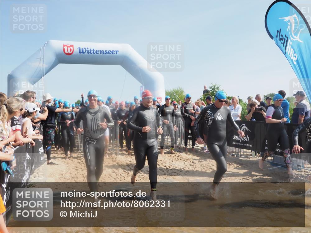 22.06.2025 - Viking Triathlon MichiJ http://msf.ph/oto/8062331 22.06.2025 10:07:41 Schwimmen 16, 23, 102, 121, 143, 263, 270, 285, 363, 436, 476, 484, 503, 547, 615, 621, 624 meine-sportfotos.de