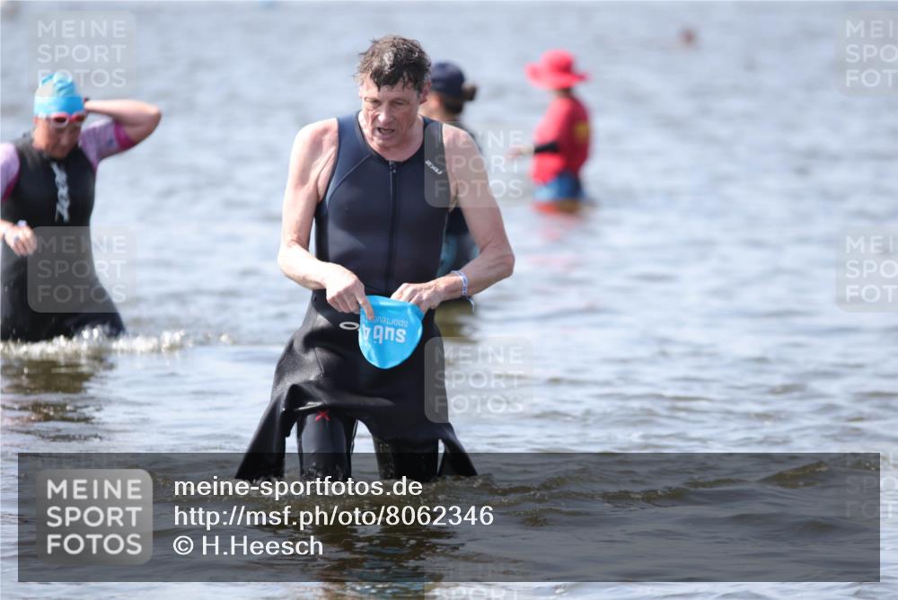 22.06.2025 - Viking Triathlon H.Heesch http://msf.ph/oto/8062346 22.06.2025 10:45:02 Schwimmen 39, 168, 346, 493, 503, 638, 653 meine-sportfotos.de