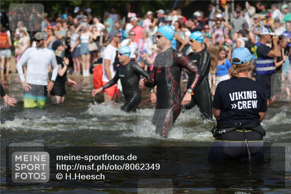 22.06.2025 - Viking Triathlon H.Heesch http://msf.ph/oto/8062349 22.06.2025 10:05:32 Schwimmen 22, 150, 167, 181, 210, 228, 314, 437, 439, 462, 538, 601, 603, 654, 655 meine-sportfotos.de