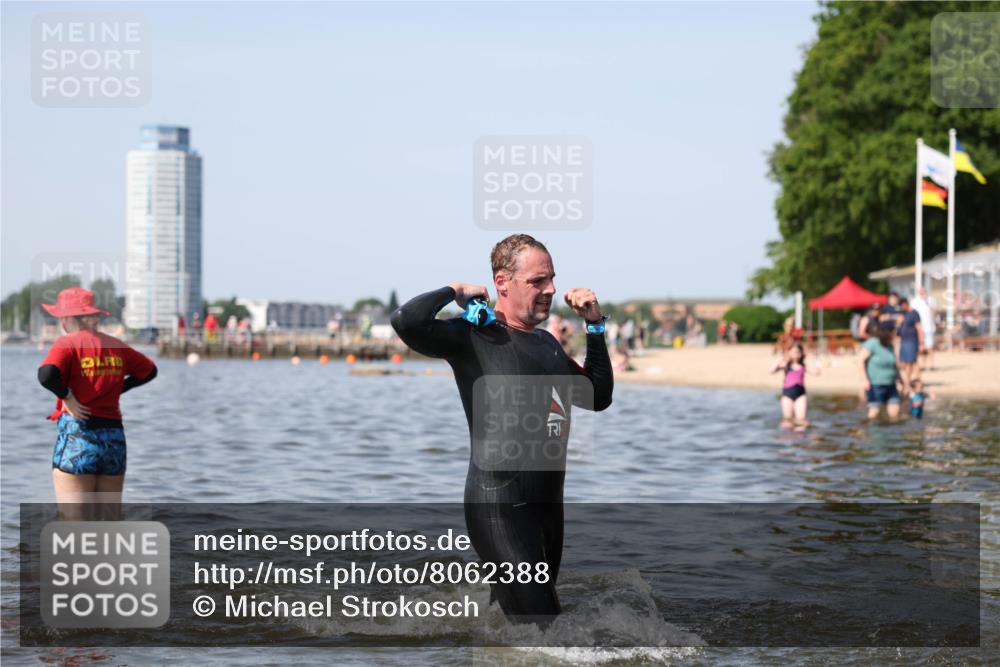 22.06.2025 - Viking Triathlon Michael Strokosch http://msf.ph/oto/8062388 22.06.2025 10:28:10 Schwimmen 14, 178, 367, 401 meine-sportfotos.de