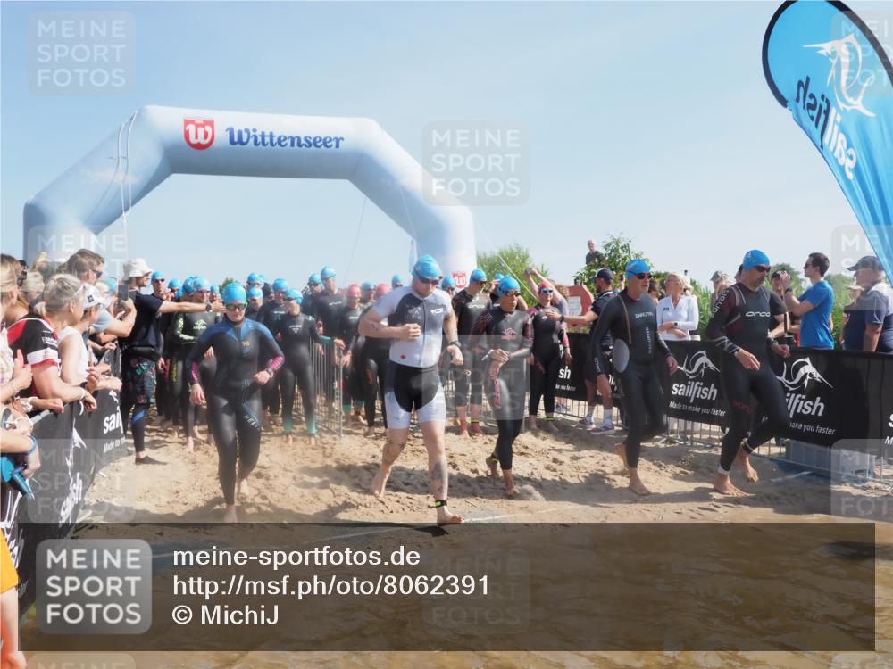 22.06.2025 - Viking Triathlon MichiJ http://msf.ph/oto/8062391 22.06.2025 10:07:46 Schwimmen 16, 76, 95, 102, 143, 263, 363, 372, 436, 453, 477, 503, 547, 621, 624 meine-sportfotos.de