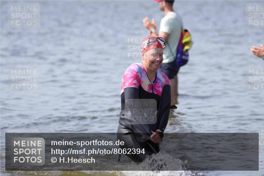 22.06.2025 - Viking Triathlon H.Heesch http://msf.ph/oto/8062394 22.06.2025 10:45:23 Schwimmen 68, 102, 108, 197, 466, 503, 605 meine-sportfotos.de