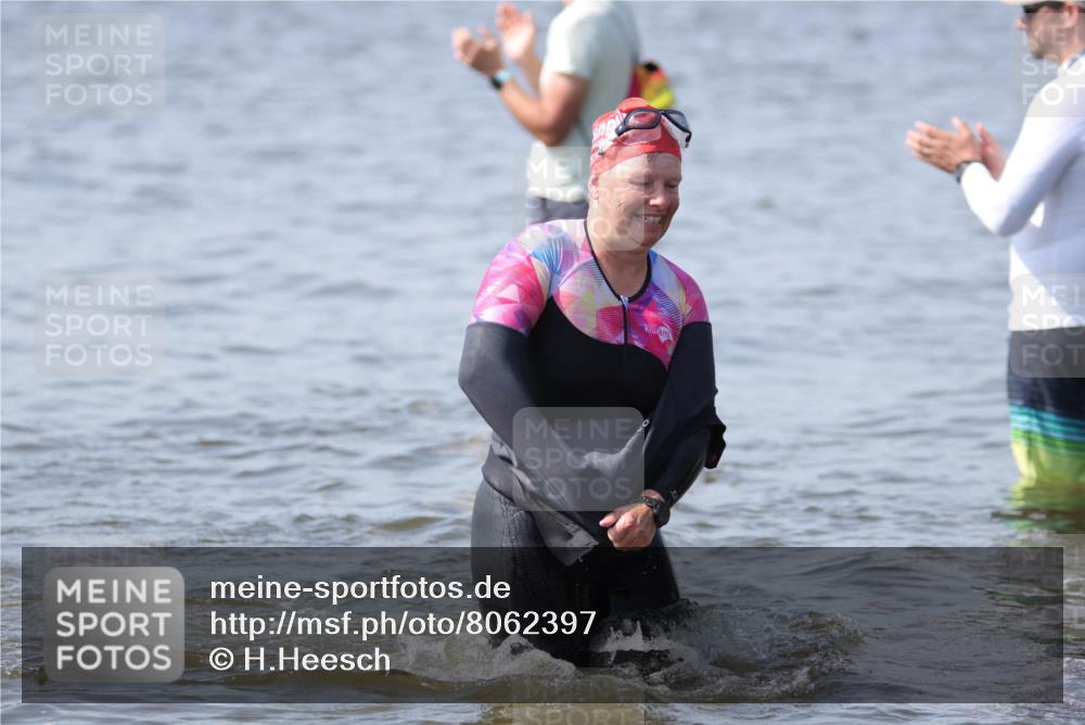 22.06.2025 - Viking Triathlon H.Heesch http://msf.ph/oto/8062397 22.06.2025 10:45:24 Schwimmen 68, 102, 108, 197, 466, 503, 605 meine-sportfotos.de