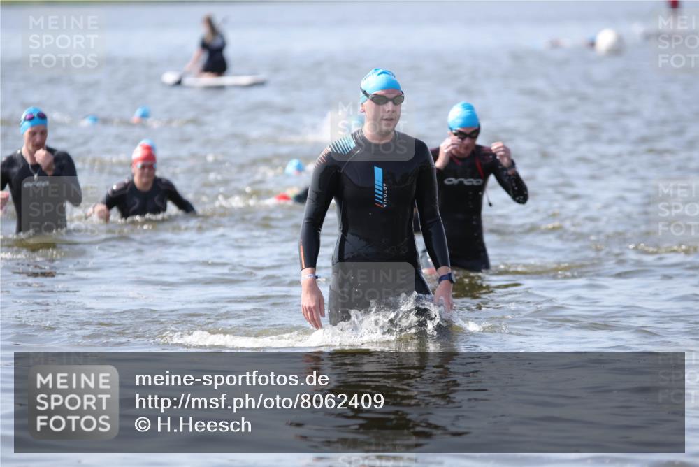 22.06.2025 - Viking Triathlon H.Heesch http://msf.ph/oto/8062409 22.06.2025 10:45:33 Schwimmen 95, 102, 108, 197, 425, 466, 519, 605 meine-sportfotos.de