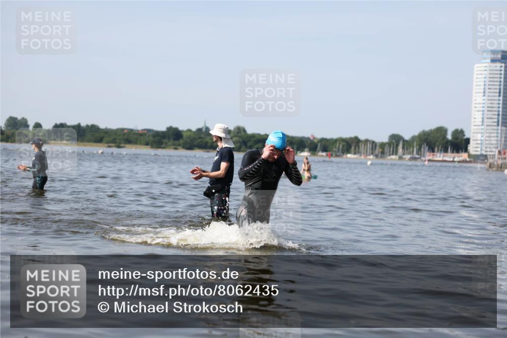 22.06.2025 - Viking Triathlon Michael Strokosch http://msf.ph/oto/8062435 22.06.2025 10:28:41 Schwimmen 15, 258, 301, 368 meine-sportfotos.de