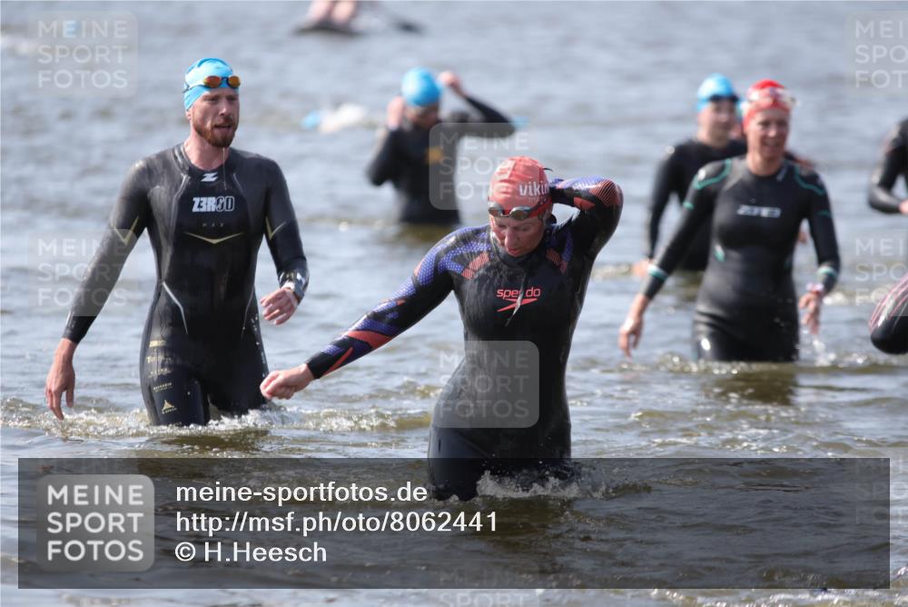 22.06.2025 - Viking Triathlon H.Heesch http://msf.ph/oto/8062441 22.06.2025 10:45:51 Schwimmen 95, 217, 342, 360, 372, 425, 468, 519, 525, 615, 621, 633 meine-sportfotos.de