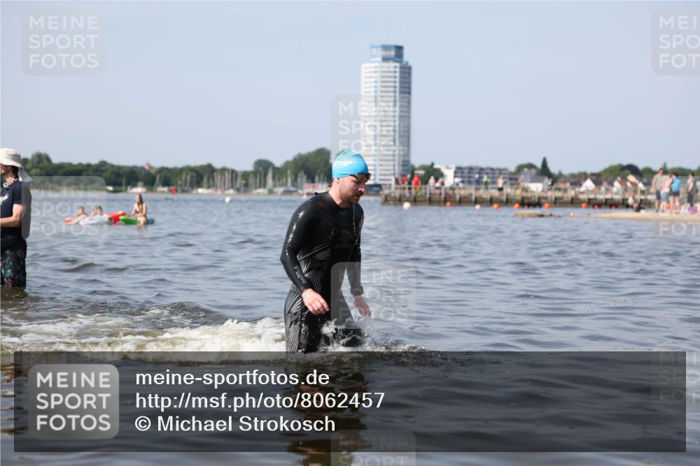 22.06.2025 - Viking Triathlon Michael Strokosch http://msf.ph/oto/8062457 22.06.2025 10:28:42 Schwimmen 15, 258, 301, 368, 414 meine-sportfotos.de