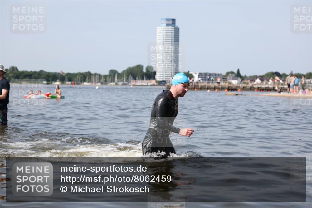 22.06.2025 - Viking Triathlon Michael Strokosch http://msf.ph/oto/8062459 22.06.2025 10:28:42 Schwimmen 15, 258, 301, 368, 414 meine-sportfotos.de
