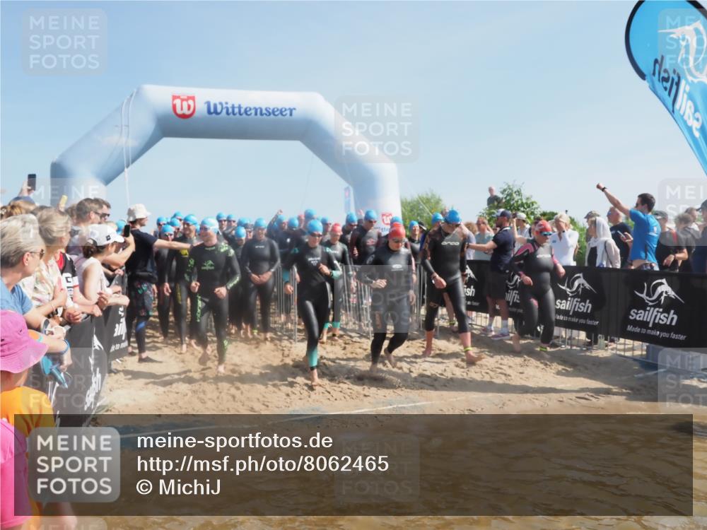 22.06.2025 - Viking Triathlon MichiJ http://msf.ph/oto/8062465 22.06.2025 10:07:50 Schwimmen 16, 31, 76, 95, 102, 130, 263, 292, 372, 453, 477, 503, 624, 650 meine-sportfotos.de