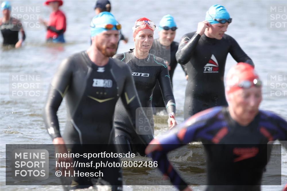 22.06.2025 - Viking Triathlon H.Heesch http://msf.ph/oto/8062486 22.06.2025 10:45:59 Schwimmen 144, 217, 342, 360, 372, 468, 525, 615, 621, 633, 647 meine-sportfotos.de