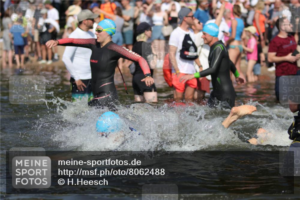 22.06.2025 - Viking Triathlon H.Heesch http://msf.ph/oto/8062488 22.06.2025 10:05:57 Schwimmen 68, 128, 169, 211, 269, 275, 397, 441, 442, 460, 465, 530, 633, 644 meine-sportfotos.de