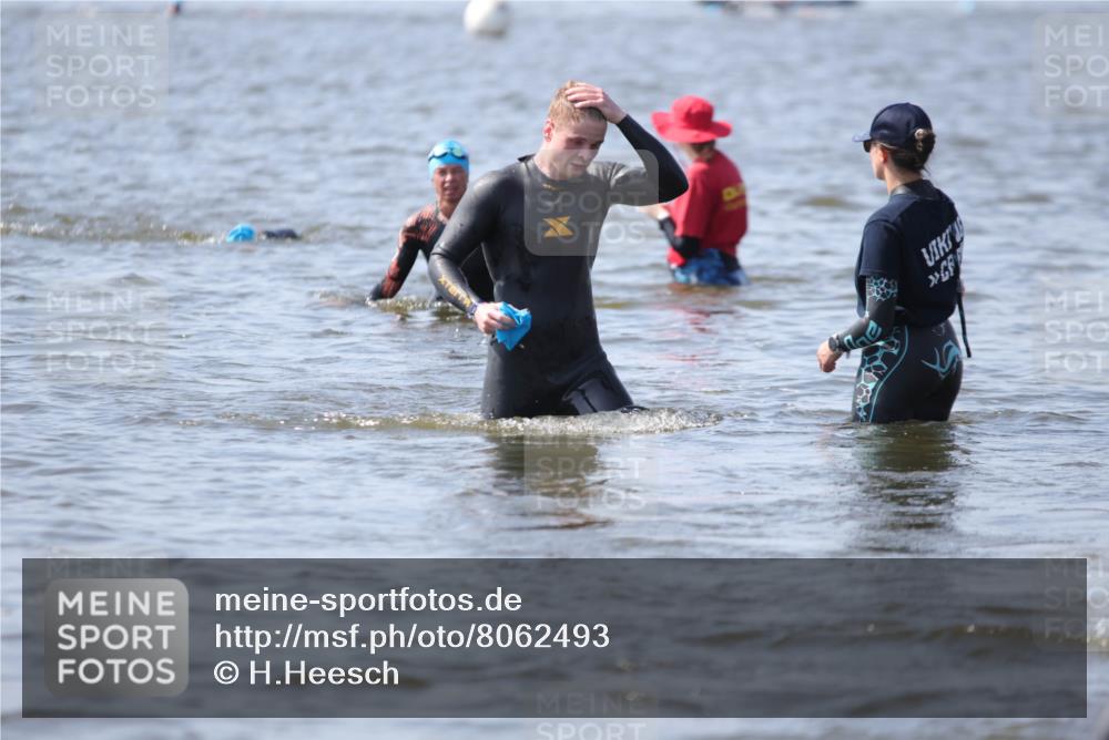 22.06.2025 - Viking Triathlon H.Heesch http://msf.ph/oto/8062493 22.06.2025 10:46:01 Schwimmen 121, 144, 217, 342, 360, 372, 468, 525, 615, 621, 633, 647 meine-sportfotos.de