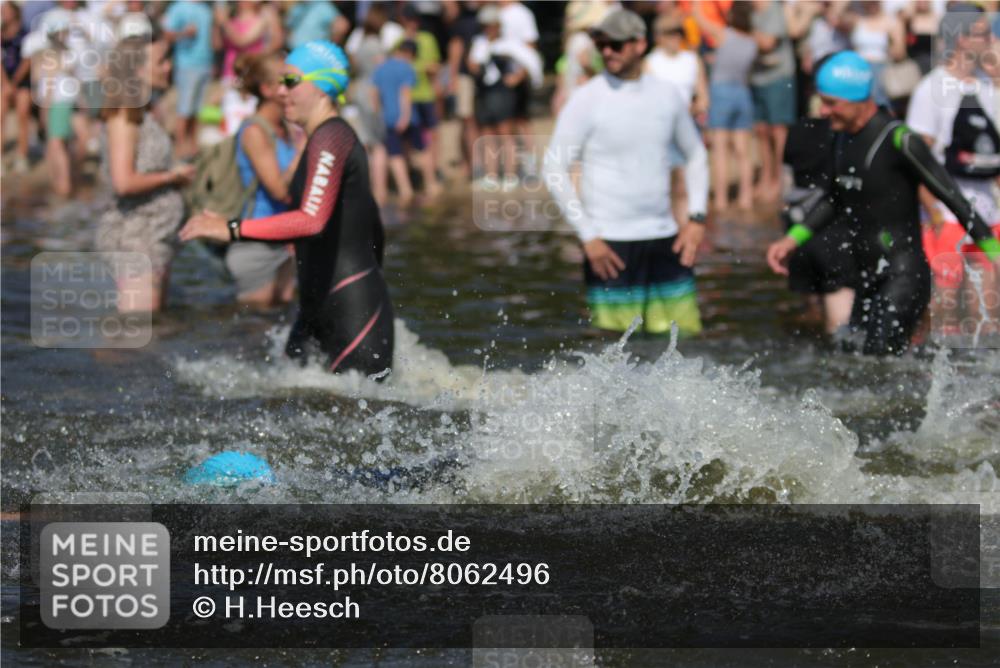 22.06.2025 - Viking Triathlon H.Heesch http://msf.ph/oto/8062496 22.06.2025 10:05:58 Schwimmen 68, 128, 169, 211, 269, 275, 397, 441, 442, 460, 465, 530, 633, 644 meine-sportfotos.de