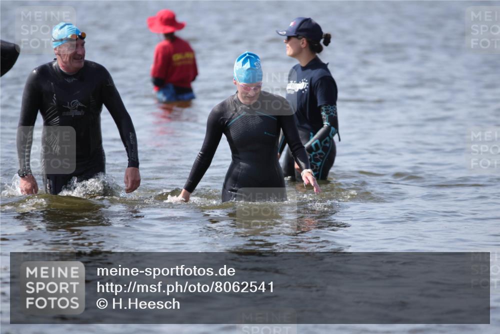 22.06.2025 - Viking Triathlon H.Heesch http://msf.ph/oto/8062541 22.06.2025 10:46:25 Schwimmen 60, 121, 143, 213, 225, 333, 406, 479 meine-sportfotos.de