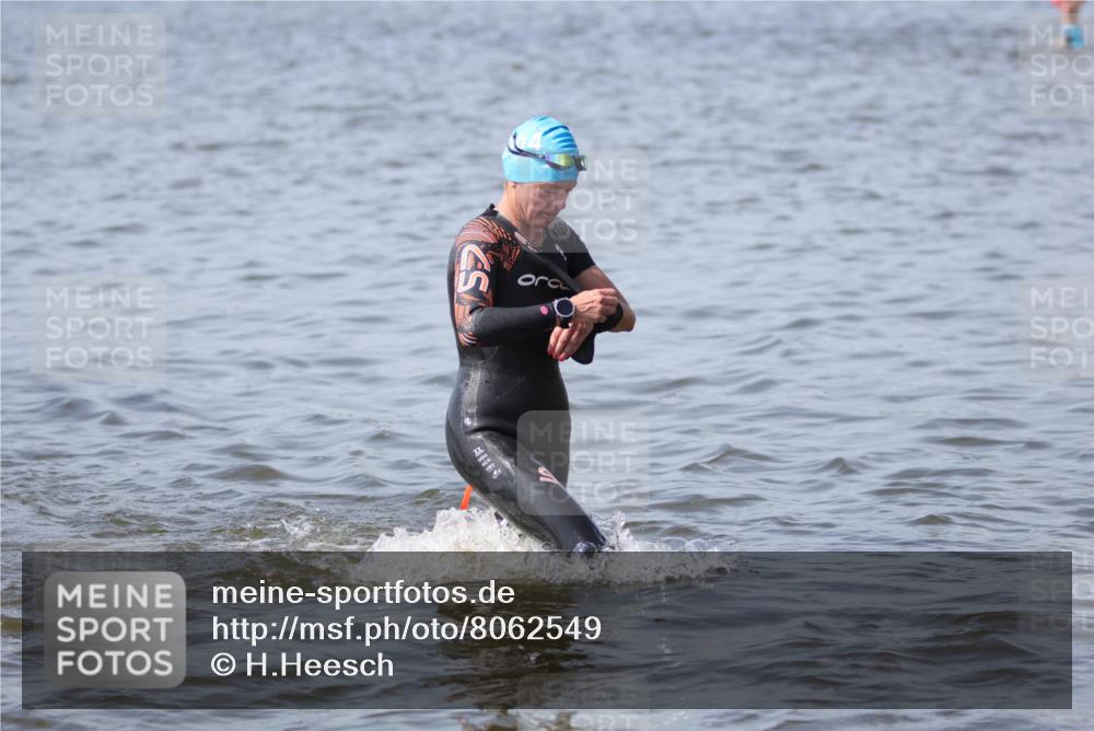 22.06.2025 - Viking Triathlon H.Heesch http://msf.ph/oto/8062549 22.06.2025 10:46:31 Schwimmen 60, 143, 206, 225, 333, 406, 479 meine-sportfotos.de
