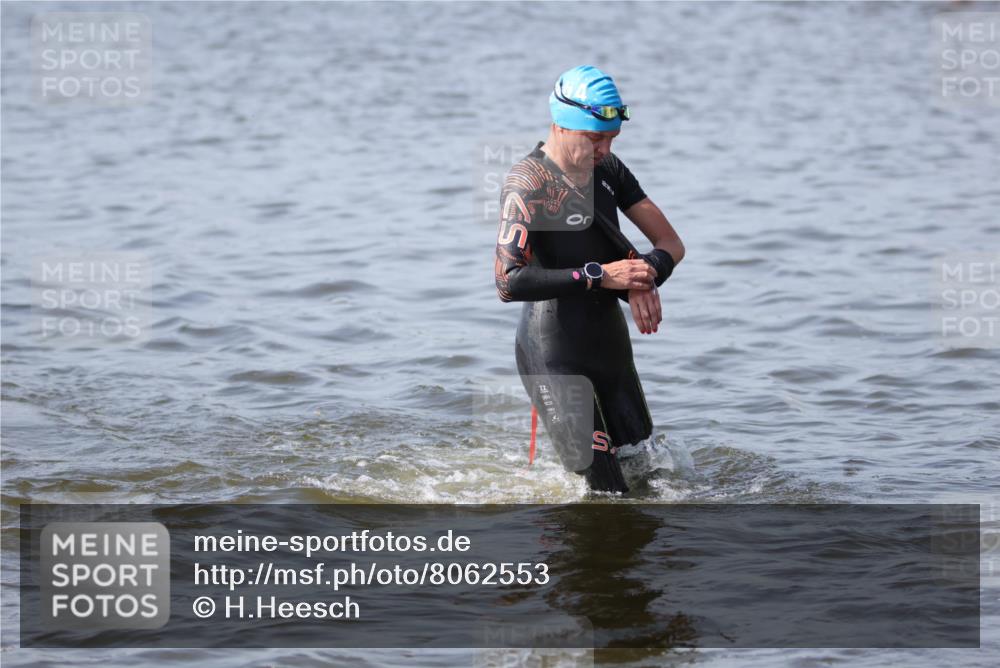 22.06.2025 - Viking Triathlon H.Heesch http://msf.ph/oto/8062553 22.06.2025 10:46:32 Schwimmen 60, 143, 206, 225, 333, 406, 479, 515 meine-sportfotos.de
