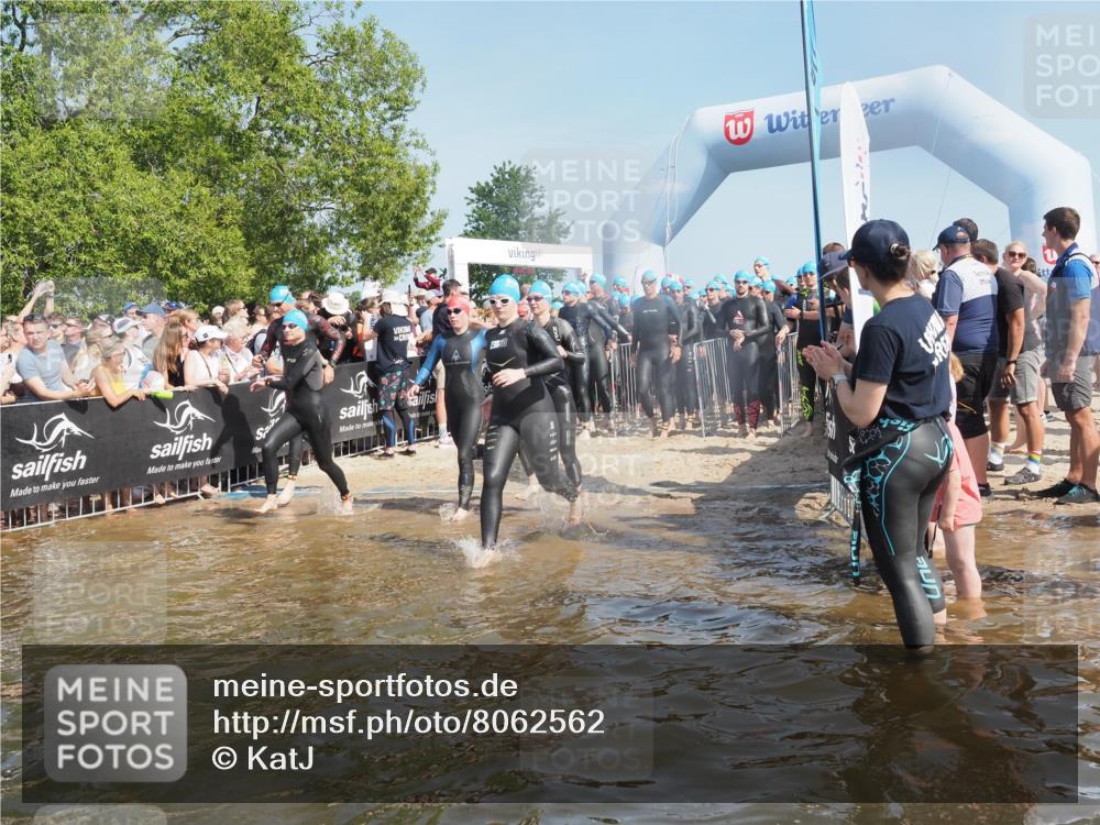 22.06.2025 - Viking Triathlon KatJ http://msf.ph/oto/8062562 22.06.2025 10:01:39 Schwimmen 19, 33, 162, 226, 272, 310, 320, 344, 399, 438, 461, 507, 510, 555, 604, 626 meine-sportfotos.de