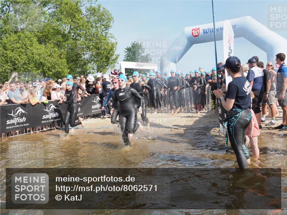 22.06.2025 - Viking Triathlon KatJ http://msf.ph/oto/8062571 22.06.2025 10:01:39 Schwimmen 19, 33, 162, 226, 272, 310, 320, 344, 399, 438, 461, 507, 510, 555, 604, 626 meine-sportfotos.de