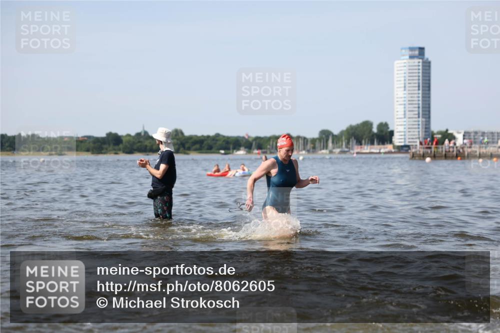22.06.2025 - Viking Triathlon Michael Strokosch http://msf.ph/oto/8062605 22.06.2025 10:28:55 Schwimmen 12, 15, 152, 200, 301, 310, 368, 384, 414, 443, 604, 628 meine-sportfotos.de