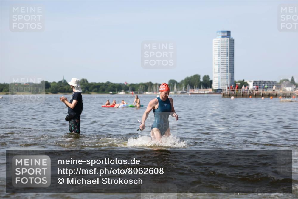 22.06.2025 - Viking Triathlon Michael Strokosch http://msf.ph/oto/8062608 22.06.2025 10:28:56 Schwimmen 12, 15, 152, 200, 301, 310, 368, 384, 414, 443, 604, 628 meine-sportfotos.de