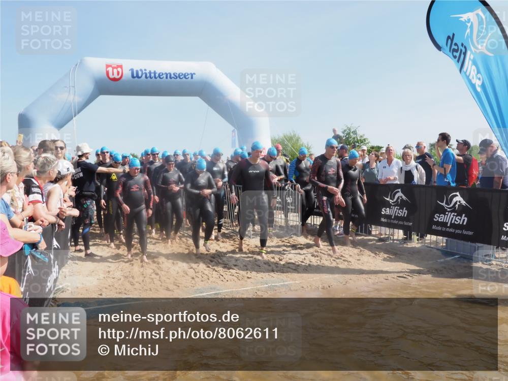 22.06.2025 - Viking Triathlon MichiJ http://msf.ph/oto/8062611 22.06.2025 10:08:01 Schwimmen 31, 130, 206, 268, 292, 308, 412, 422, 452, 466, 523, 543, 647, 650 meine-sportfotos.de