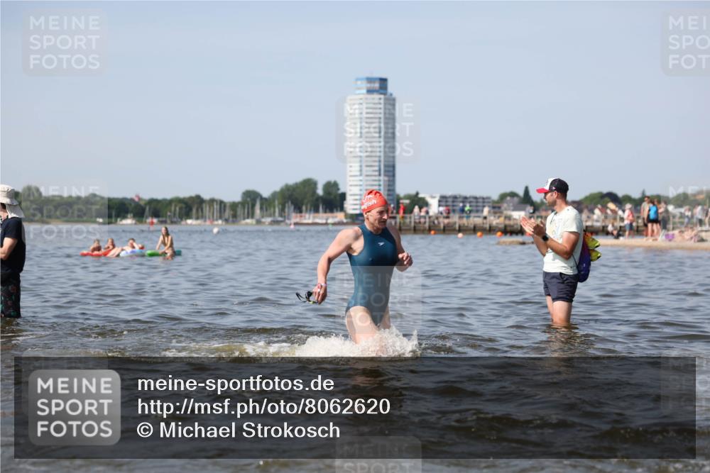 22.06.2025 - Viking Triathlon Michael Strokosch http://msf.ph/oto/8062620 22.06.2025 10:28:56 Schwimmen 12, 15, 152, 200, 301, 310, 368, 384, 414, 443, 604, 628 meine-sportfotos.de