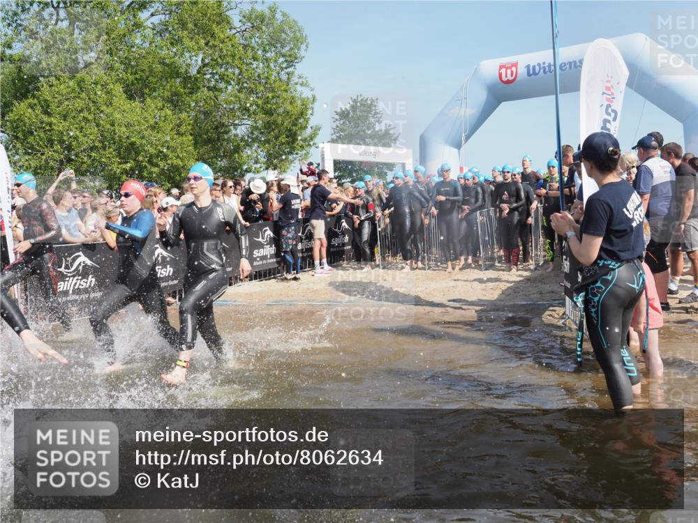 22.06.2025 - Viking Triathlon KatJ http://msf.ph/oto/8062634 22.06.2025 10:01:40 Schwimmen 19, 33, 170, 272, 310, 320, 344, 399, 438, 461, 496, 507, 555, 604, 626 meine-sportfotos.de
