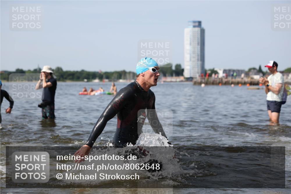 22.06.2025 - Viking Triathlon Michael Strokosch http://msf.ph/oto/8062648 22.06.2025 10:28:59 Schwimmen 7, 12, 15, 152, 200, 310, 384, 414, 443, 604, 628 meine-sportfotos.de