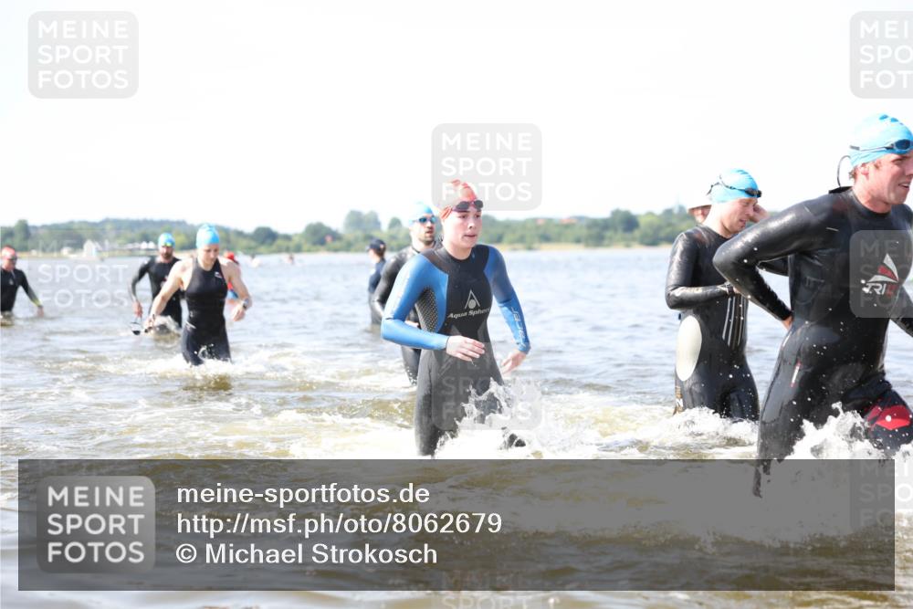 22.06.2025 - Viking Triathlon Michael Strokosch http://msf.ph/oto/8062679 22.06.2025 10:29:02 Schwimmen 7, 12, 15, 152, 200, 310, 384, 414, 443, 604, 628 meine-sportfotos.de