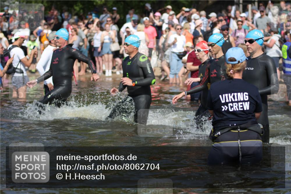 22.06.2025 - Viking Triathlon H.Heesch http://msf.ph/oto/8062704 22.06.2025 10:06:44 Schwimmen 44, 74, 159, 165, 217, 219, 257, 282, 501, 625 meine-sportfotos.de