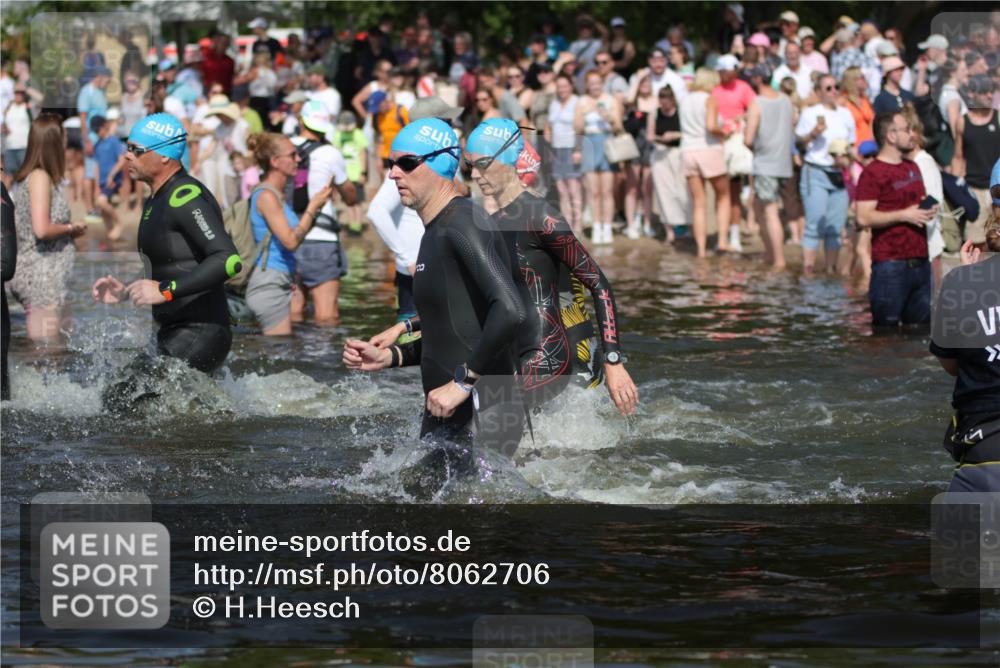 22.06.2025 - Viking Triathlon H.Heesch http://msf.ph/oto/8062706 22.06.2025 10:06:45 Schwimmen 44, 66, 74, 159, 165, 217, 219, 257, 282, 318, 337, 501, 525, 625 meine-sportfotos.de