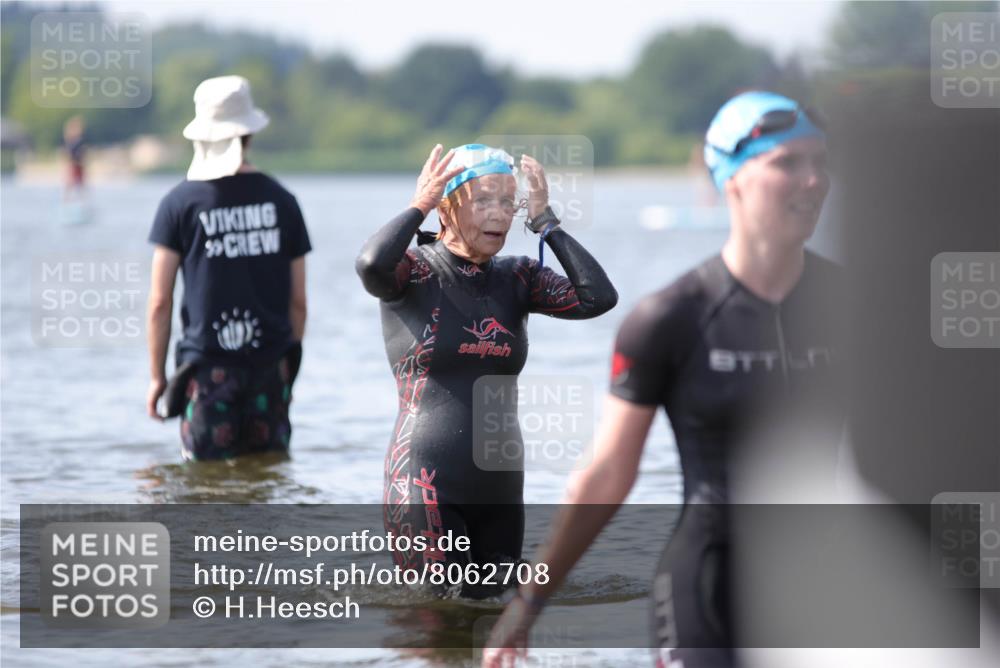 22.06.2025 - Viking Triathlon H.Heesch http://msf.ph/oto/8062708 22.06.2025 10:47:49 Schwimmen 71, 84, 190, 223, 261, 285, 452 meine-sportfotos.de