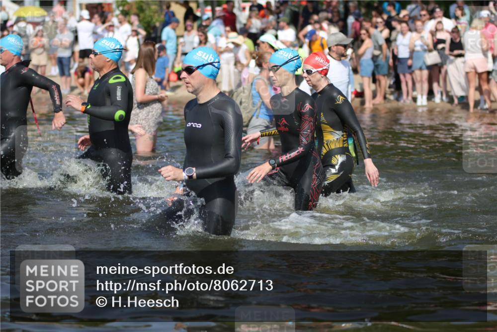 22.06.2025 - Viking Triathlon H.Heesch http://msf.ph/oto/8062713 22.06.2025 10:06:45 Schwimmen 44, 66, 74, 159, 165, 217, 219, 257, 282, 318, 337, 501, 525, 625 meine-sportfotos.de
