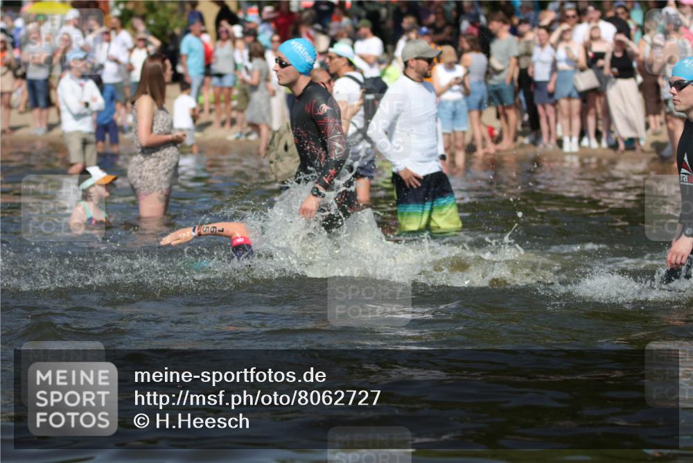 22.06.2025 - Viking Triathlon H.Heesch http://msf.ph/oto/8062727 22.06.2025 10:06:49 Schwimmen 66, 74, 159, 165, 217, 219, 257, 282, 290, 318, 337, 501, 525, 533 meine-sportfotos.de