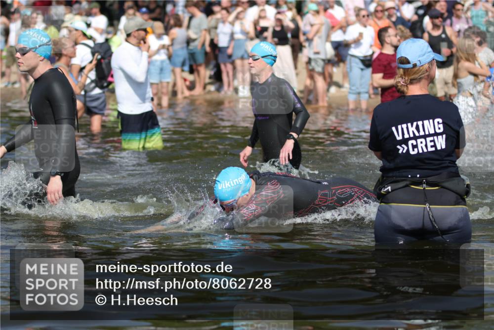 22.06.2025 - Viking Triathlon H.Heesch http://msf.ph/oto/8062728 22.06.2025 10:06:51 Schwimmen 66, 165, 183, 217, 257, 282, 290, 318, 321, 337, 468, 479, 501, 525, 533 meine-sportfotos.de