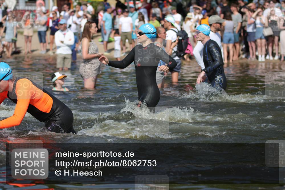 22.06.2025 - Viking Triathlon H.Heesch http://msf.ph/oto/8062753 22.06.2025 10:06:54 Schwimmen 66, 165, 183, 217, 244, 257, 282, 290, 318, 321, 337, 467, 468, 479, 494, 498, 501, 525, 533 meine-sportfotos.de