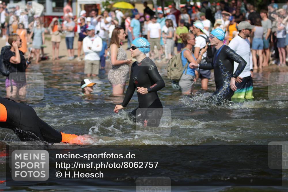 22.06.2025 - Viking Triathlon H.Heesch http://msf.ph/oto/8062757 22.06.2025 10:06:54 Schwimmen 66, 165, 183, 217, 244, 257, 282, 290, 318, 321, 337, 467, 468, 479, 494, 498, 501, 525, 533 meine-sportfotos.de