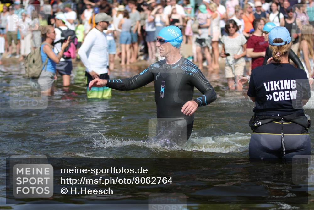 22.06.2025 - Viking Triathlon H.Heesch http://msf.ph/oto/8062764 22.06.2025 10:06:57 Schwimmen 66, 183, 244, 290, 318, 321, 337, 369, 467, 468, 479, 494, 498, 525, 533 meine-sportfotos.de