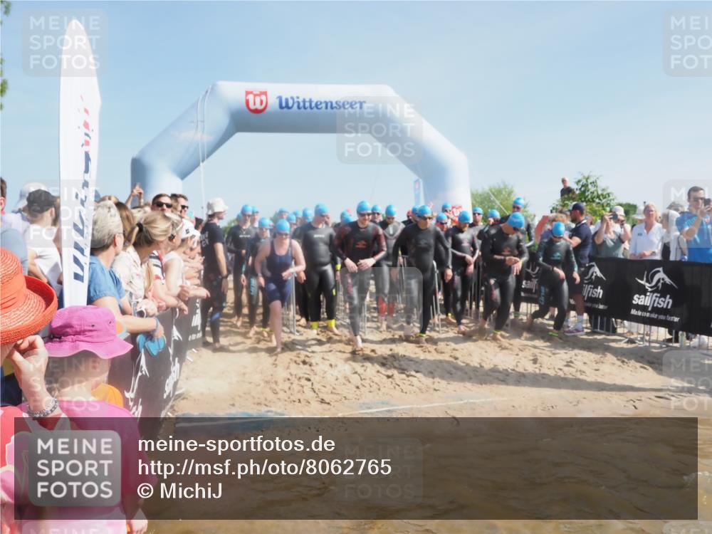 22.06.2025 - Viking Triathlon MichiJ http://msf.ph/oto/8062765 22.06.2025 10:08:14 Schwimmen 37, 51, 106, 116, 133, 140, 206, 222, 225, 268, 364, 378, 403, 406, 410, 422, 466, 480, 543, 638 meine-sportfotos.de
