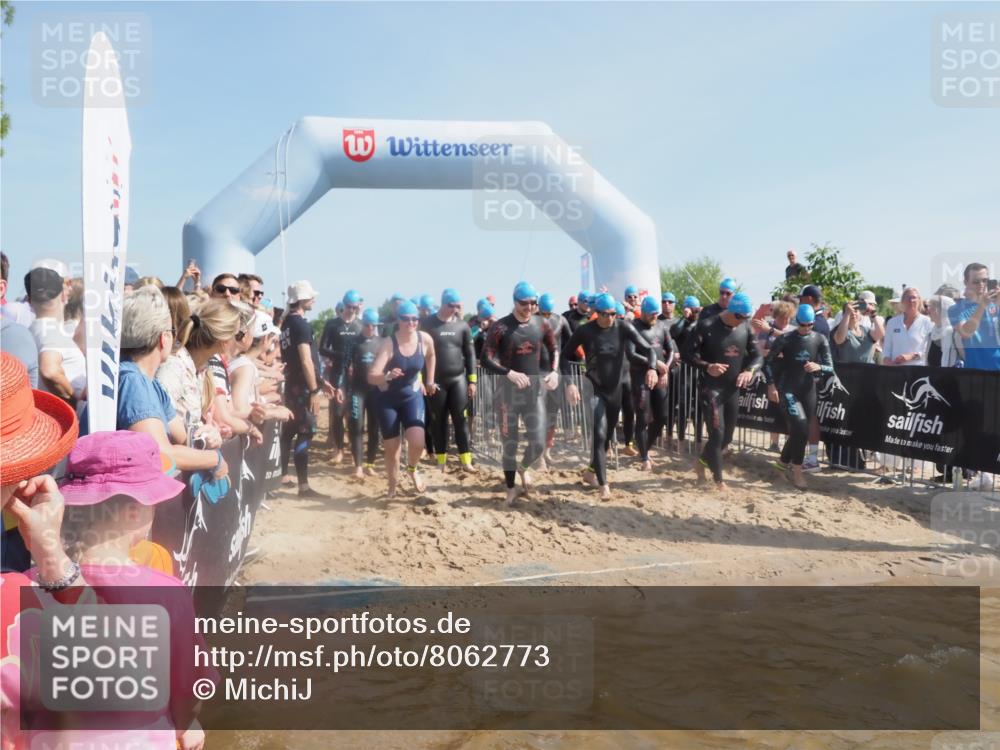 22.06.2025 - Viking Triathlon MichiJ http://msf.ph/oto/8062773 22.06.2025 10:08:15 Schwimmen 37, 51, 106, 116, 133, 140, 222, 225, 364, 378, 403, 406, 410, 480, 638 meine-sportfotos.de