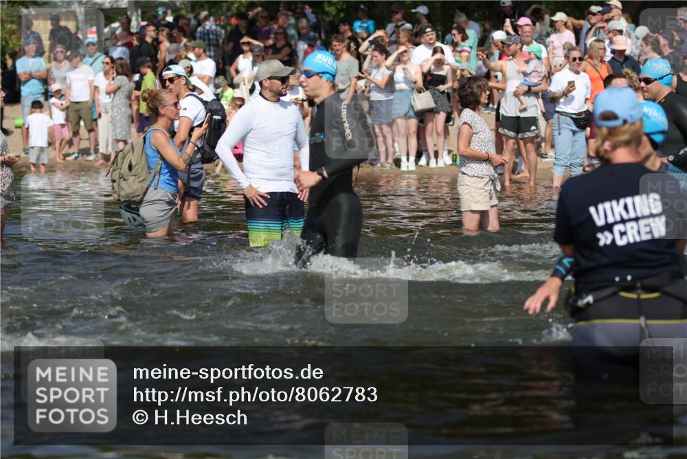 22.06.2025 - Viking Triathlon H.Heesch http://msf.ph/oto/8062783 22.06.2025 10:07:01 Schwimmen 64, 183, 244, 321, 328, 369, 431, 467, 468, 479, 494, 498, 533, 631, 649 meine-sportfotos.de
