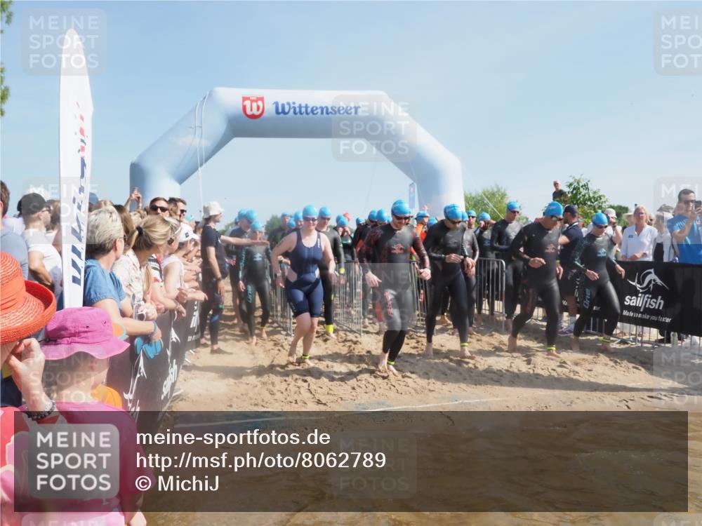 22.06.2025 - Viking Triathlon MichiJ http://msf.ph/oto/8062789 22.06.2025 10:08:15 Schwimmen 37, 51, 106, 116, 133, 140, 222, 225, 364, 378, 403, 406, 410, 480, 638 meine-sportfotos.de