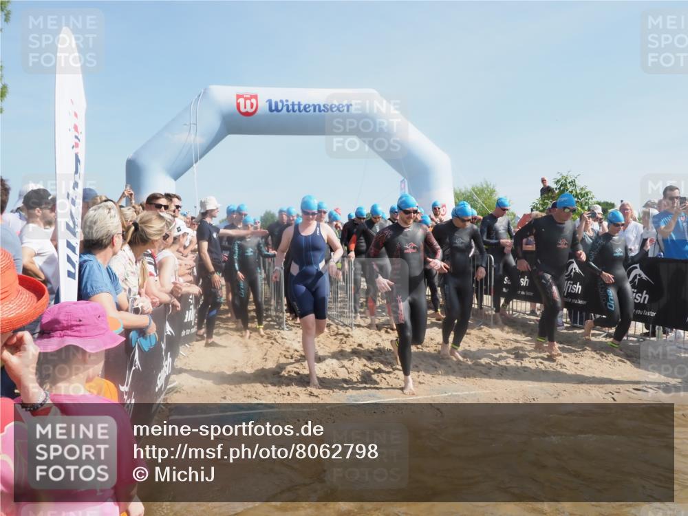 22.06.2025 - Viking Triathlon MichiJ http://msf.ph/oto/8062798 22.06.2025 10:08:15 Schwimmen 37, 51, 106, 116, 133, 140, 222, 225, 364, 378, 403, 406, 410, 480, 638 meine-sportfotos.de