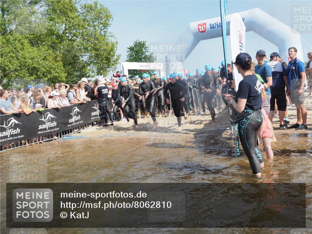 22.06.2025 - Viking Triathlon KatJ http://msf.ph/oto/8062810 22.06.2025 10:01:47 Schwimmen 19, 33, 125, 158, 170, 271, 310, 320, 344, 355, 438, 496, 555, 604, 618 meine-sportfotos.de