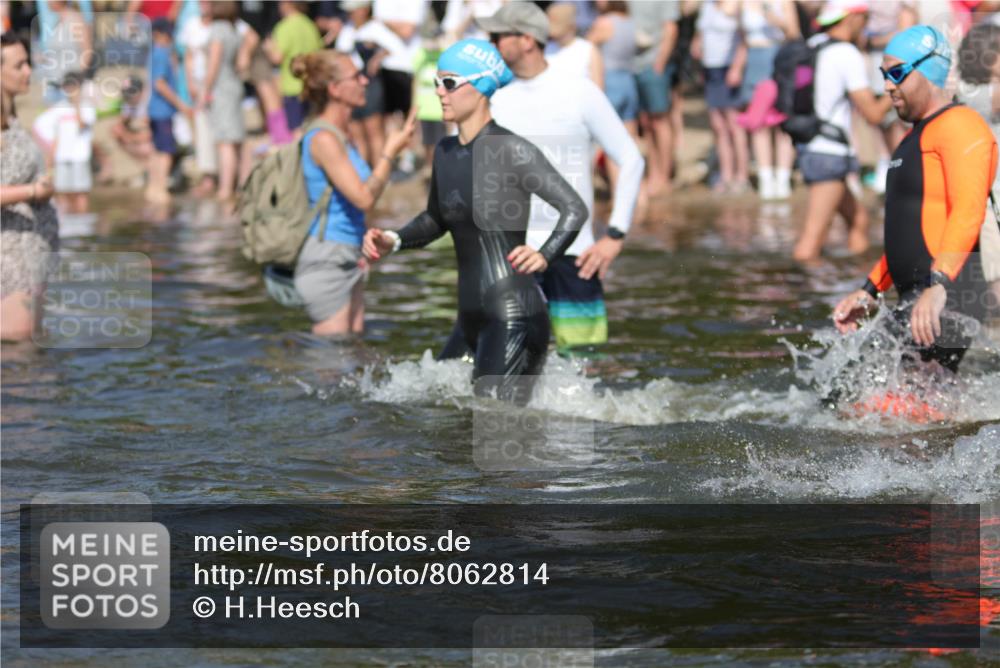 22.06.2025 - Viking Triathlon H.Heesch http://msf.ph/oto/8062814 22.06.2025 10:07:13 Schwimmen 64, 123, 190, 201, 202, 223, 326, 328, 402, 431, 463, 519, 607, 631, 637, 649 meine-sportfotos.de