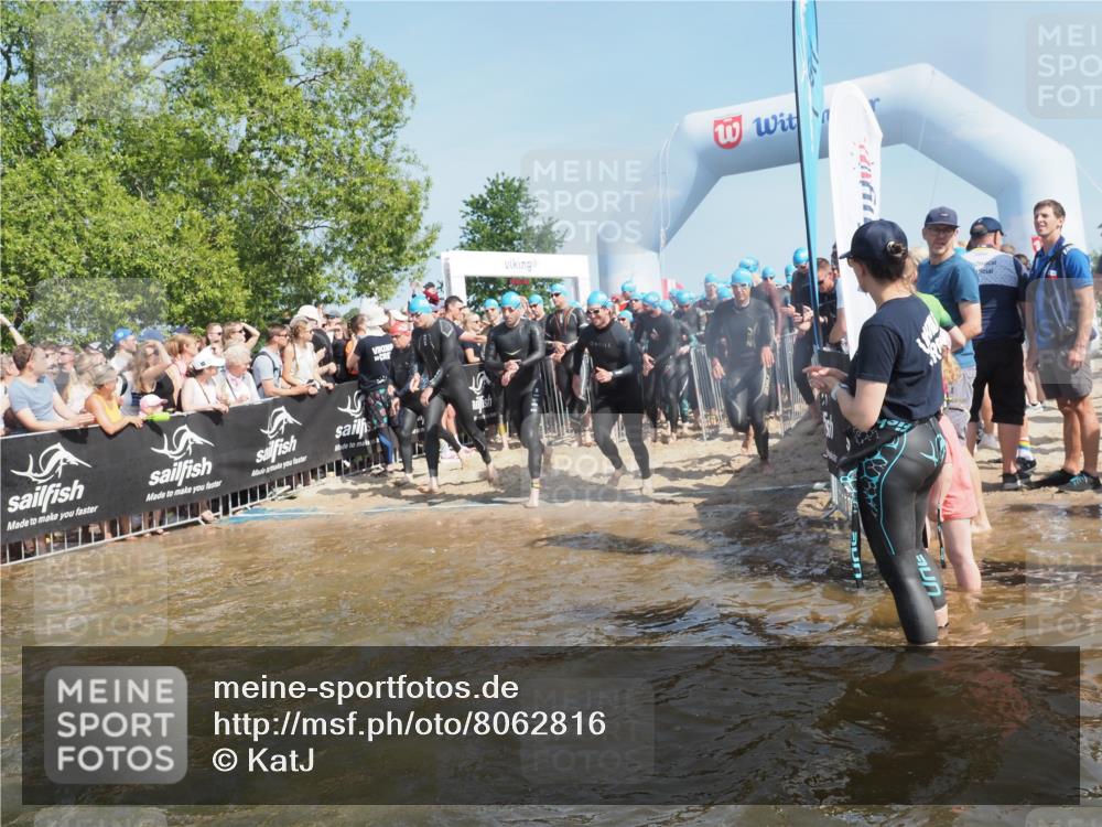 22.06.2025 - Viking Triathlon KatJ http://msf.ph/oto/8062816 22.06.2025 10:01:47 Schwimmen 19, 33, 125, 158, 170, 271, 310, 320, 344, 355, 438, 496, 555, 604, 618 meine-sportfotos.de